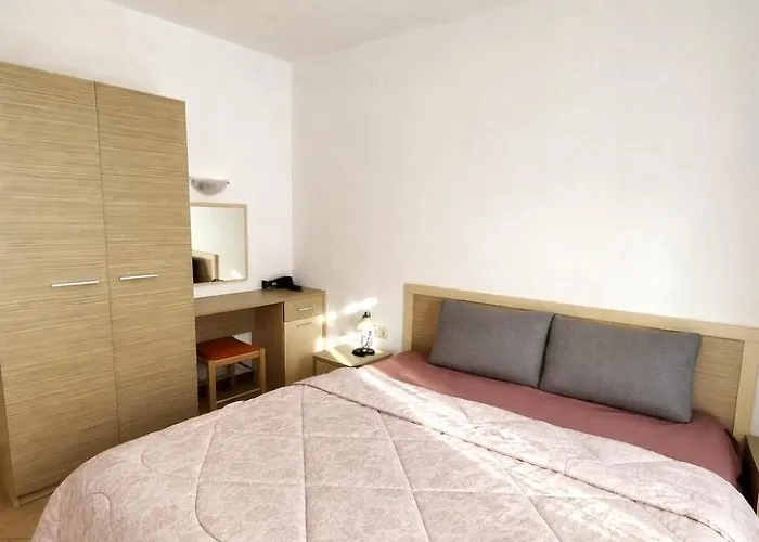 One Bedroom Guest Апартамент *